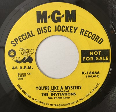 Lot 33 - THE INVITATIONS - WATCH OUT LITTLE GIRL/ YOU'RE LIKE A MYSTERY 7" (US PROMO - MGM - K-13666)