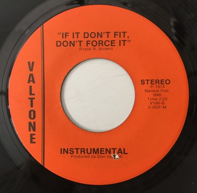 Lot 62 - CLARENCE JACKSON - IF IT DON'T FIT DON'T FORCE IT/ INSTRUMENTAL 7" (US ORIGINAL - VALTONE - V106)