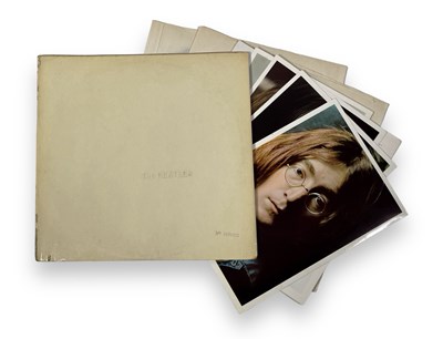 Lot 106 - THE BEATLES - WHITE ALBUM LP (UK STEREO - LOW NUMBER - 0010422 - COMPLETE - PCS 7067)