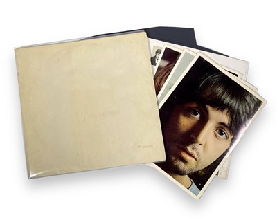 Lot 110 - THE BEATLES - WHITE ALBUM LP (UK STEREO - LOW NUMBER - 0014878 - COMPLETE - PCS 7067).