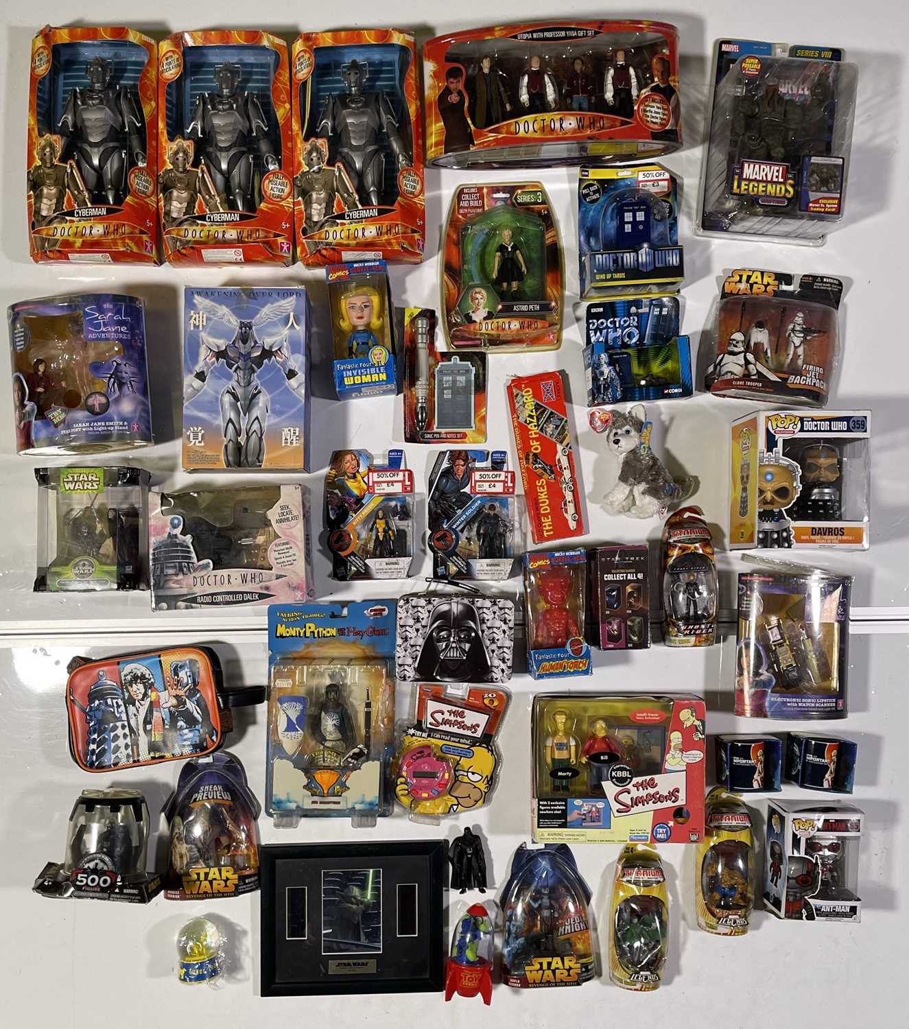 Lot 89 - TOYS & FIGURINES (STAR WARS, DOCTOR WHO, MARVEL).