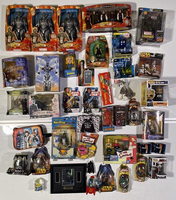 Lot 89 - TOYS & FIGURINES (STAR WARS, DOCTOR WHO, MARVEL).