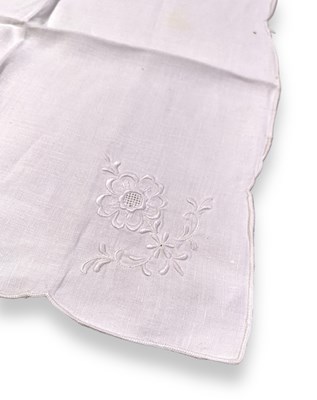 Lot 418 - QUEEN - FREDDIE MERCURY OWNED NAPKIN.
