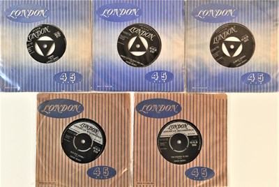 Lot 144 - CHUCK BERRY - UK LONDON RECORDS 7'' COLLECTION