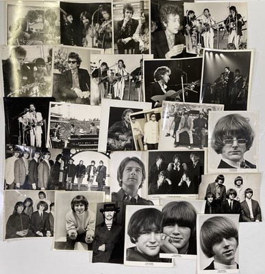 Lot 163 - BOB DYLAN / THE BYRDS - PRESS AND PROMO PHOTOGRAPHS.