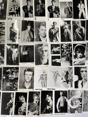Lot 428 - DAVID BOWIE - PRESS PHOTO COMPILATION.