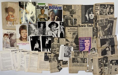 Lot 430 - DAVID BOWIE - PRESS PHOTOS / PRESS PACKS / BOOKS / FAN CLUB MEMORABILIA.