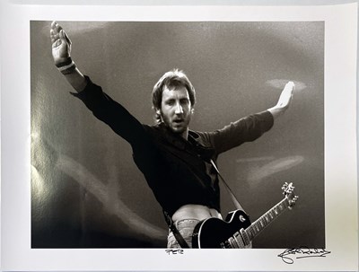 Lot 174 - THE WHO / PETE TOWNSHEND ON STAGE - PHOTOGRAPHER SIGNED PRINT.