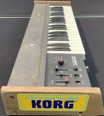 Lot 1 - Korg Mini Korg 700 Synthesizer - 1