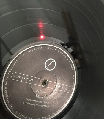 Lot 1009 - JOY DIVISION/ NEW ORDER - LP/ 12