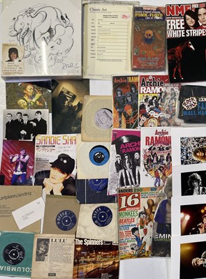 Lot 74 - MUSIC MEMORABILIA INC RONNIE WOOD BOXSET.