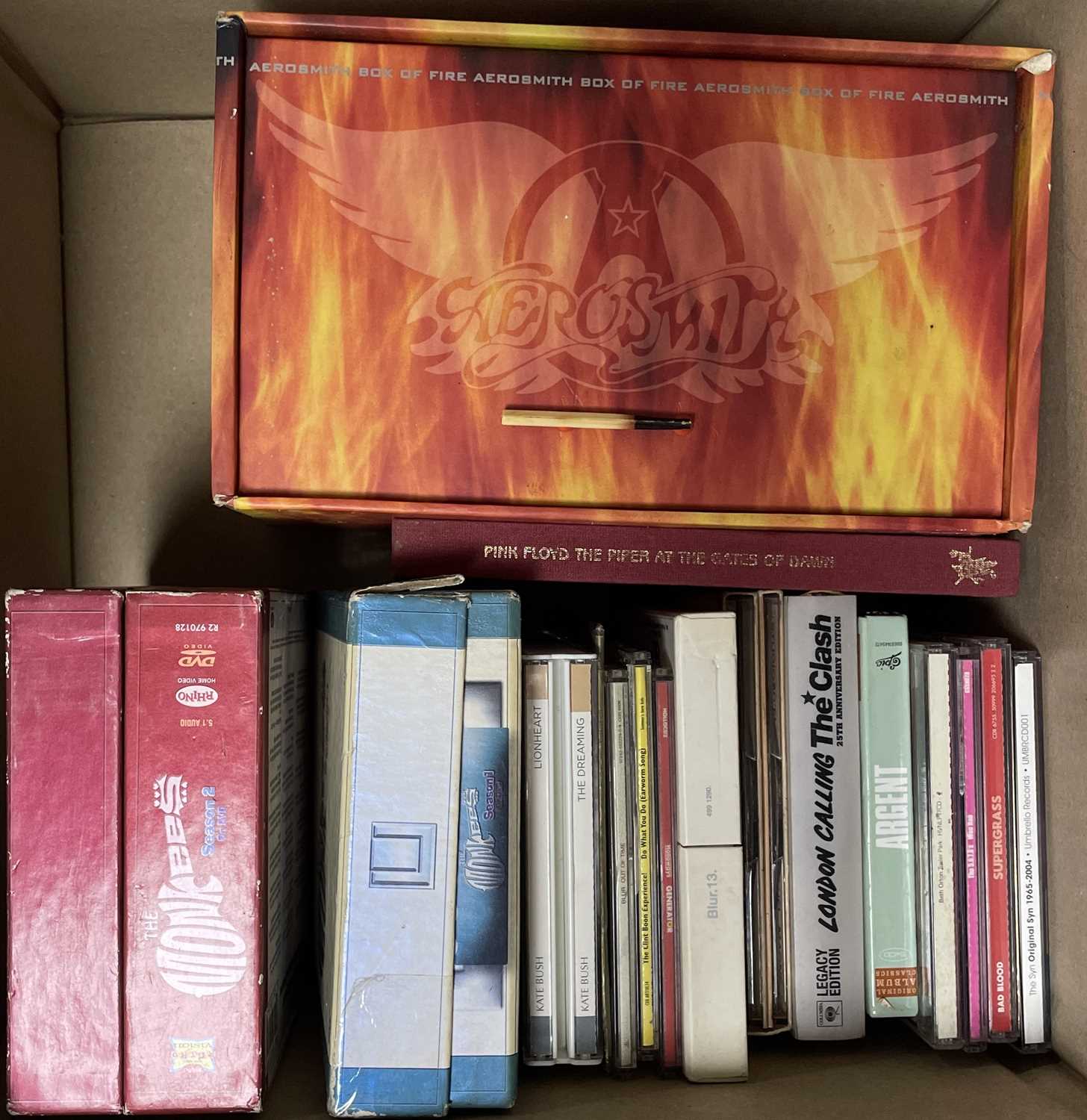 12 Disc Box Set Lot 1135 - CLASSIC ROCK / POP / INDIE - CD / CD BOX