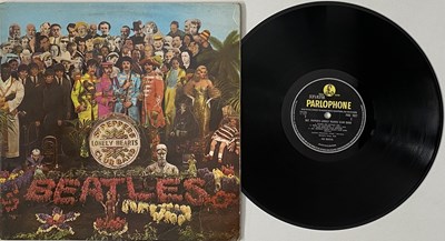 Lot 1030 - THE BEATLES - LPs/12"