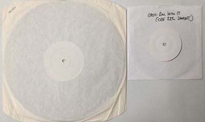 Lot 88 - OASIS - LIVE FOREVER AND ROLL WITH IT - ORIGINAL 12"/7" WHITE LABEL TEST PRESSINGS