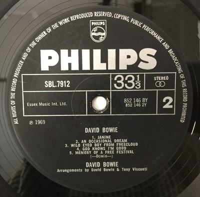Lot 97 - DAVID BOWIE - DAVID BOWIE (PHILIPS) LP (ORIGINAL UK COPY - SBL 7912).