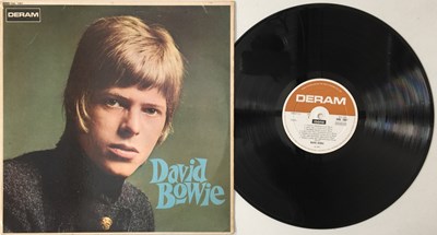 Lot 98 - DAVID BOWIE - DAVID BOWIE LP (ORIGINAL UK MONO COPY - DERAM DML 1007)