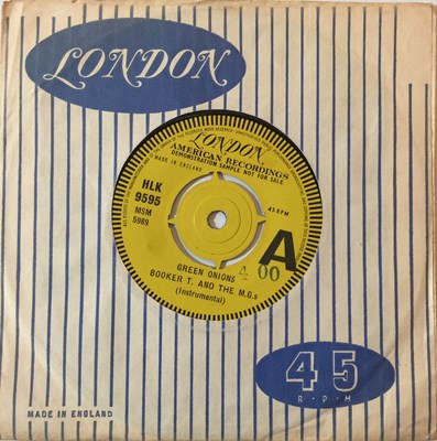 Lot 156 - BOOKER T AND THE MG'S - GREEN ONIONS 7'' (ORIGINAL UK LONDON DEMO RELEASE - HLK 9595)