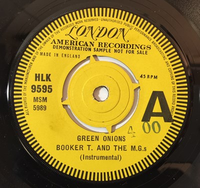 Lot 156 - BOOKER T AND THE MG'S - GREEN ONIONS 7'' (ORIGINAL UK LONDON DEMO RELEASE - HLK 9595)