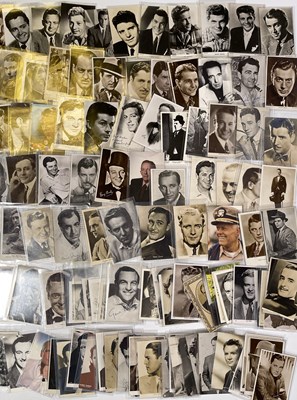 Lot 82 - 500+ VINTAGE  FILM STAR POSTCARDS.