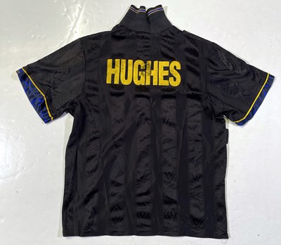 Lot 319 - MANCHESTER UNITED FOOTBALL SHIRT - AWAY KIT 1993-5.