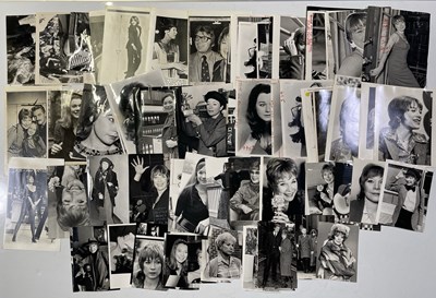 Lot 278 - SHIRLEY MACLAINE -  COLLECTION OF PRESS PHOTOGRAPHS.