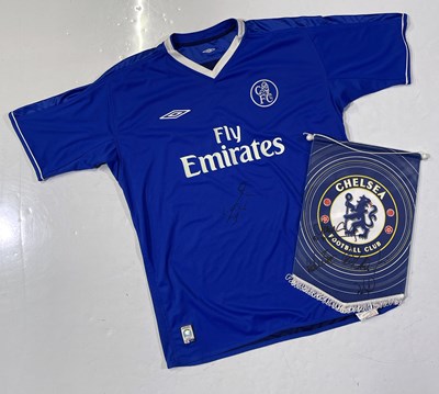 Lot 384 - CHELSEA FC - SIGNED SHIRT AND PENNANT.