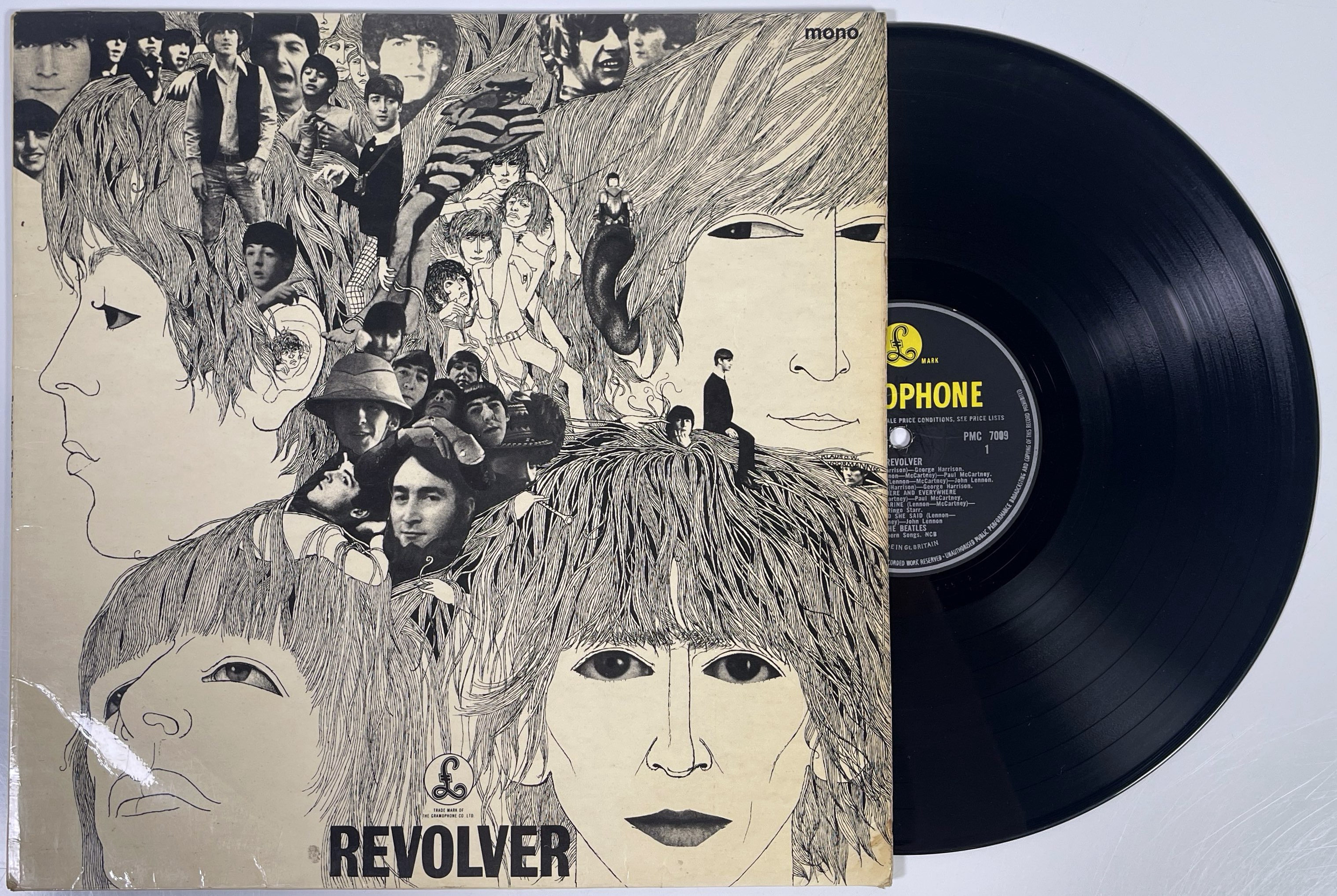 Lot 73 - THE BEATLES - REVOLVER LP (PMC 7009 - MONO