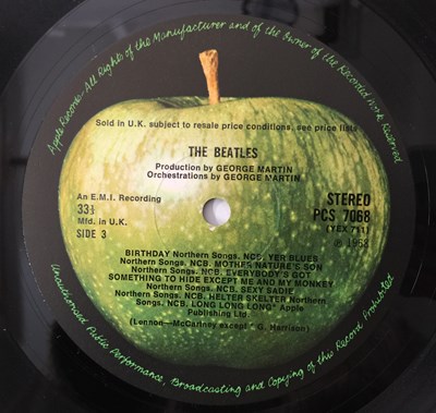 Lot 19 - THE BEATLES - WHITE ALBUM LP (UK STEREO TOP LOADING COPY - PCS 7067/8)