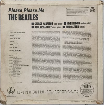 Lot 37 - THE BEATLES - PLEASE PLEASE ME LP (ORIGINAL UK STEREO 'BLACK AND GOLD' PCS 3042)