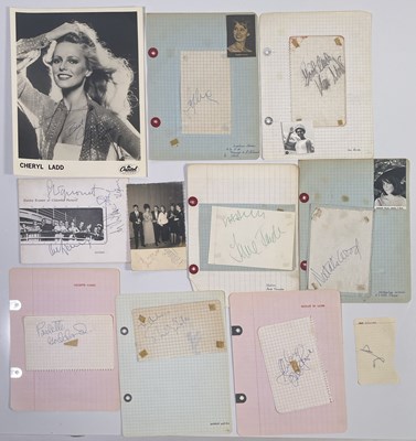 Lot 155 - AUTOGRAPH COLLECTION INC US LEADING LADIES OF THE 20TH C - LOREN AND MORE.