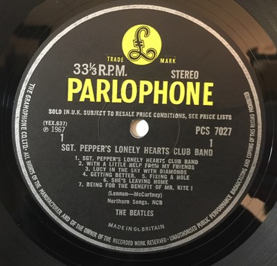 Lot 27 - THE BEATLES - SGT. PEPPER'S LONELY HEARTS CLUB BAND LP (ORIGINAL UK STEREO COPY - PCS 7027)