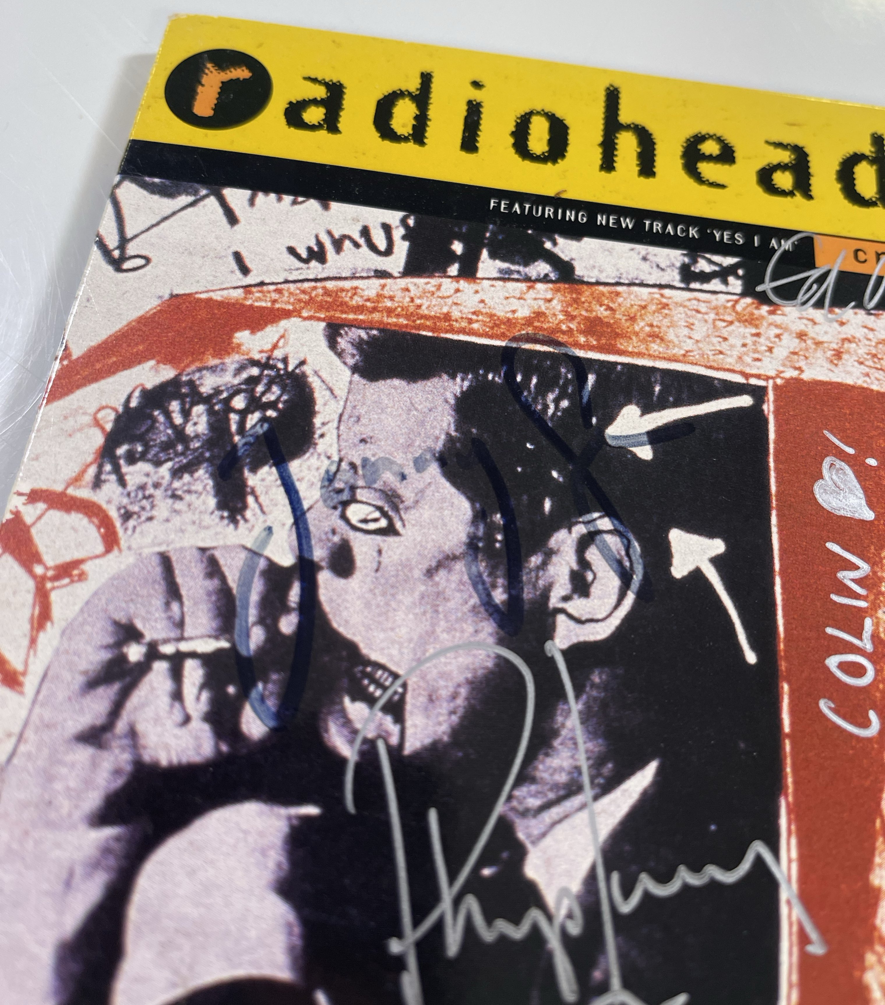 Radiohead Core Lot 307 - RADIOHEAD - CREEP - FULLY SIGNED CD.