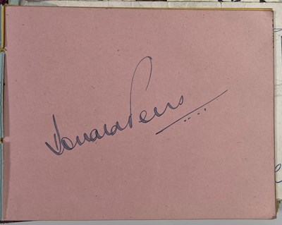 Lot 126B - LATE 1940S / EARLY 1950S AUTOGRAPH BOOK WITH FOOTBALLERS.