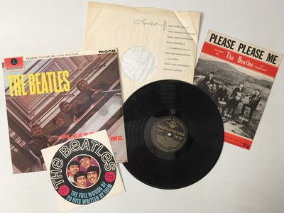 Lot 305 - THE BEATLES - PLEASE PLEASE ME LP (PMC 1202 - MONO BLACK & GOLD 1ST PRESS RECORD)