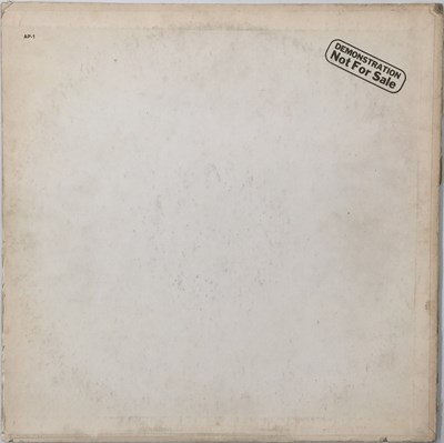 Lot 403 - RAMONES - RAMONES LP (PROMOTIONAL COPY - SIRE SASD 7520)