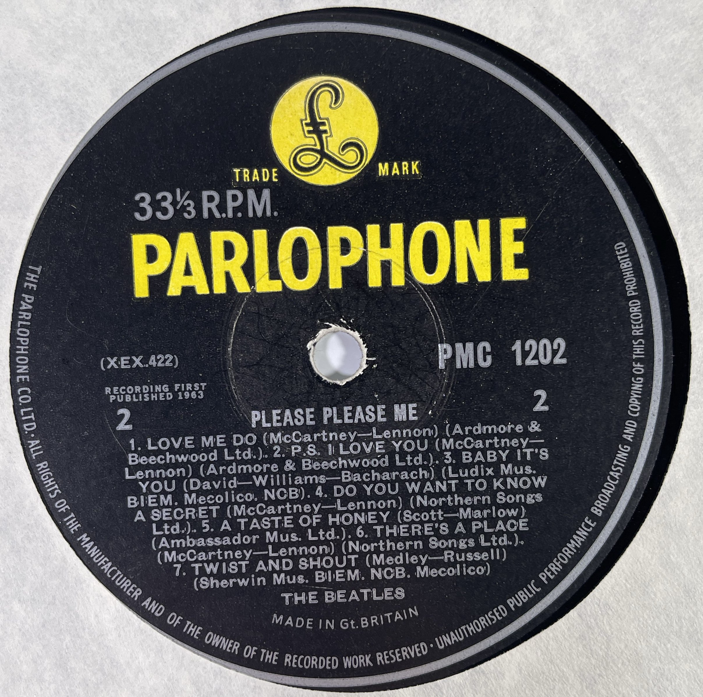 Lot 28 - THE BEATLES - PLEASE PLEASE ME 8 TRACK / MONO