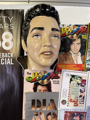 Lot 390 - ELVIS PRESLEY COLLECTABLES INC COINS / POSTERS / FLESH POTS BUST.