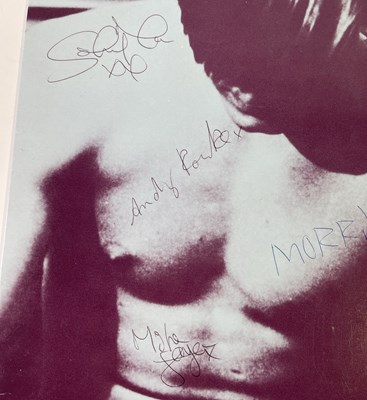 Lot 345 - THE SMITHS - FULLY SIGNED SELF TITLED LP.
