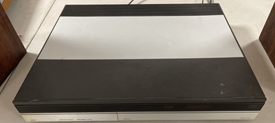 Lot 12 - BANG & OLUFSEN HIFI EQUIPMENT.