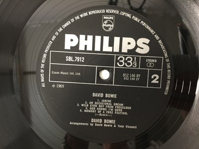 Lot 572 - DAVID BOWIE - DAVID BOWIE (PHILIPS) LP (ORIGINAL UK COPY - SBL 7912)