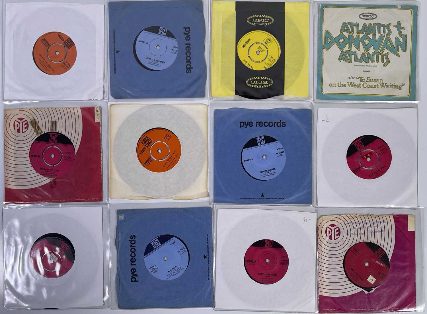 Lot 298 - DANNY'S SINGLES - DONOVAN - SINGLES