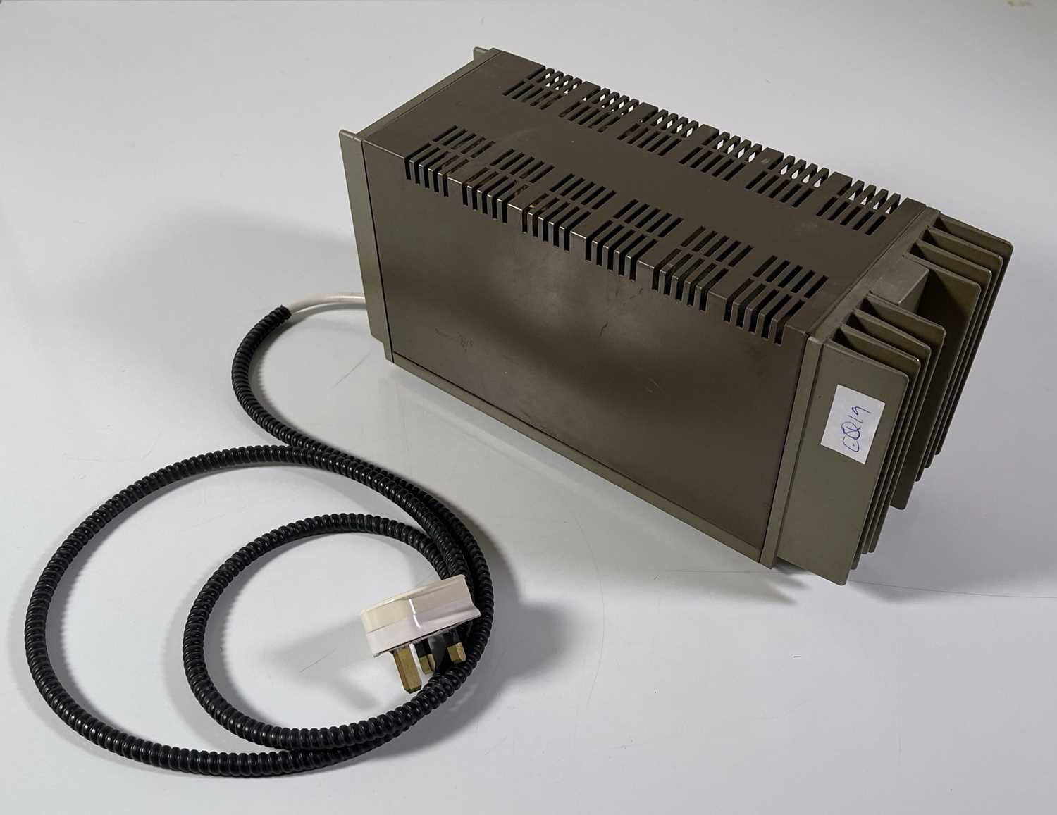 Lot 18 - QUAD 303 AMPLIFIER.