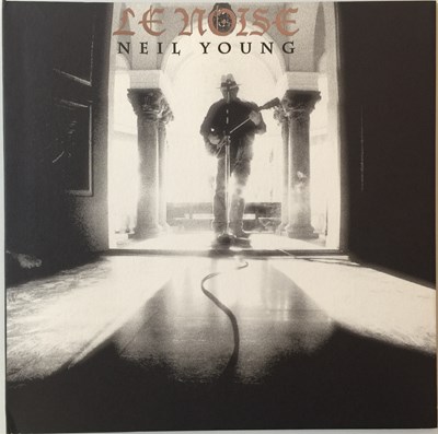 Lot 178 - NEIL YOUNG - LE NOISE LP (ORIGINAL 2010 RELEASE - REPRISE 525956-1)