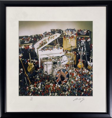 Lot 542 - OASIS - MICHAEL SPENCER JONES SIGNED 'DON'T LOOK BACK IN ANGER' LIMITED EDITION PHOTO PRINT