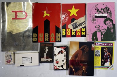 Lot 498 - DURAN DURAN - PROGRAMMES AND COLLECTABLES.