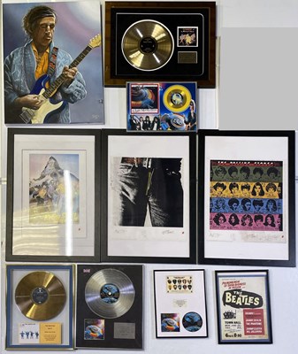 Lot 92 - FRAMED MEMORABILIA COLLECTION.