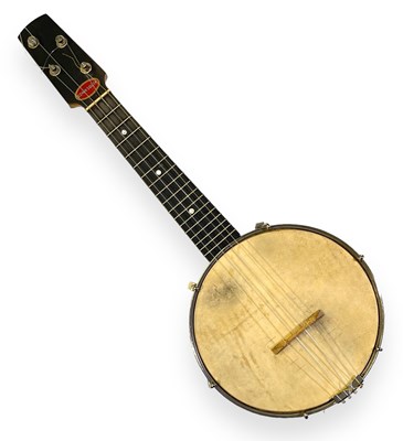 Lot 53 - VINTAGE 22" DOWN SOUTH BANJOLELE.