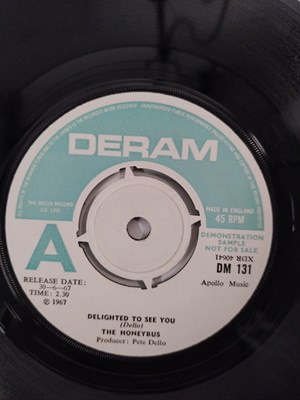 Lot 70 - THE HONEYBUS - DELIGHTED TO SEE YOU 7" DEMO (UK PSYCH - DERAM - DM 131)