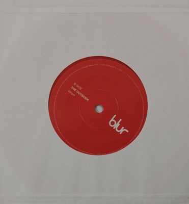 Lot 90 - BLUR - CRAZY BEAT/ THE OUTSIDER 7" (UK RED VINYL - BANKSY SLEEVE - PARLOPHONE - R 6610)