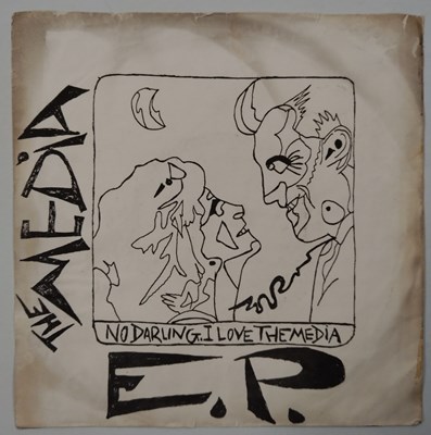 Lot 96 - THE MEDIA - NO DARLING I LOVE THE MEDIA 7" EP (UK ORIGINAL - TEARAWAY RECORDS - TA 001)